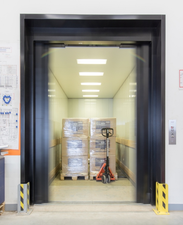 Goods freight elevator